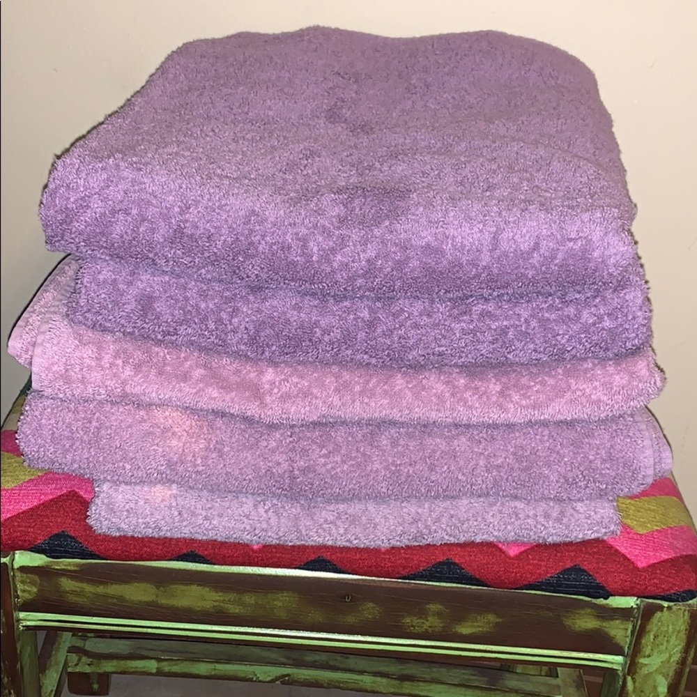 5 large lavender 100% cotton bath towels